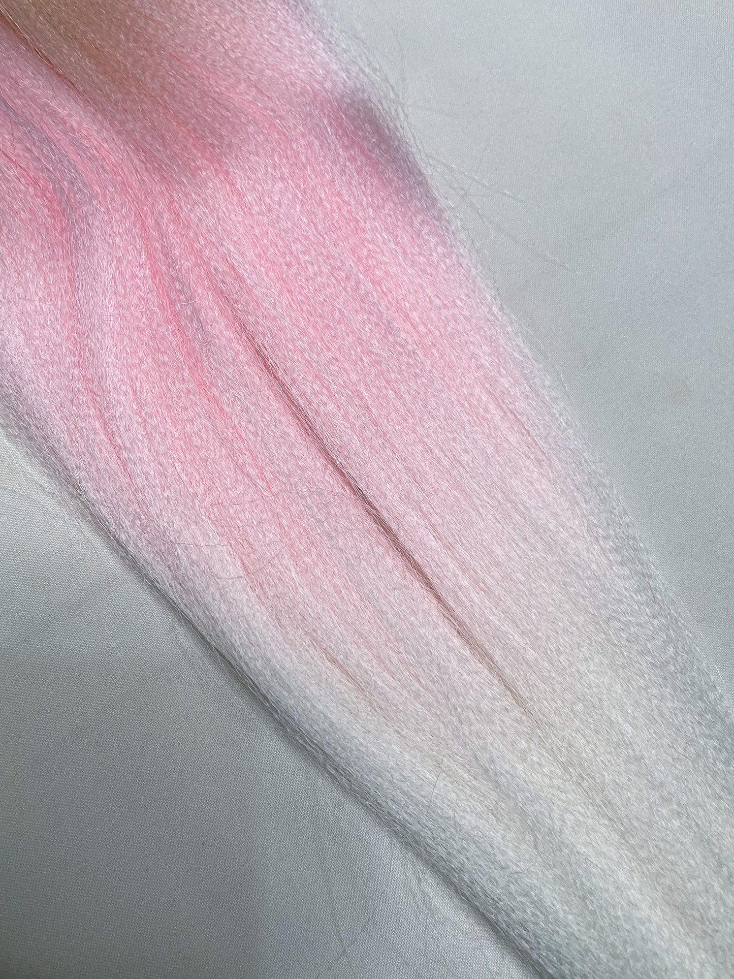 BLONDE PINK WHITE OMBRÉ Braiding hair extensions