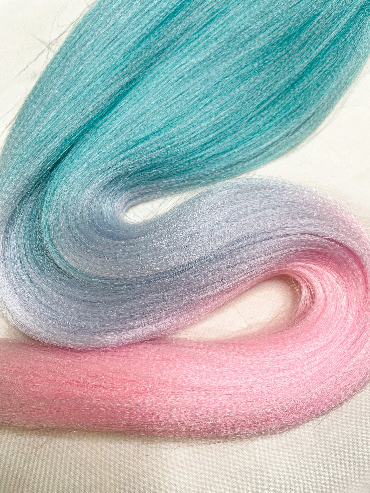 TEAL PINK OMBRÉ Braiding hair extensions