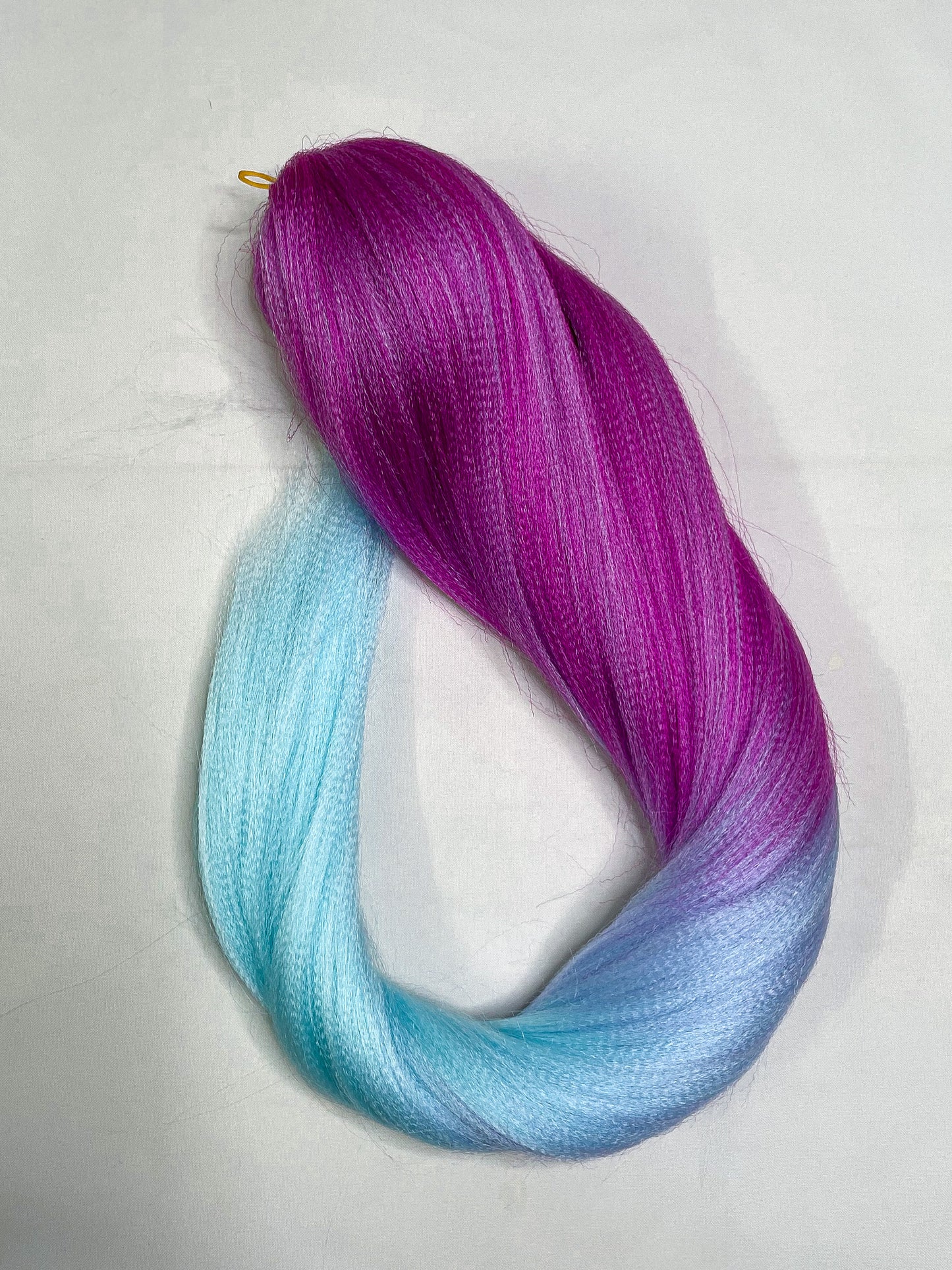 BRIGHT PINK AQUA OMBRÉ Braiding hair extensions