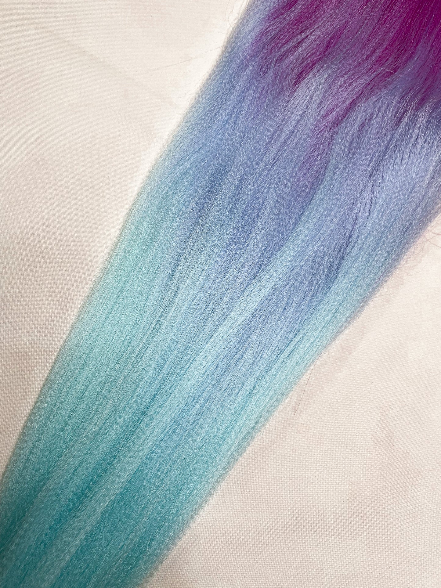 BRIGHT PINK AQUA OMBRÉ Braiding hair extensions