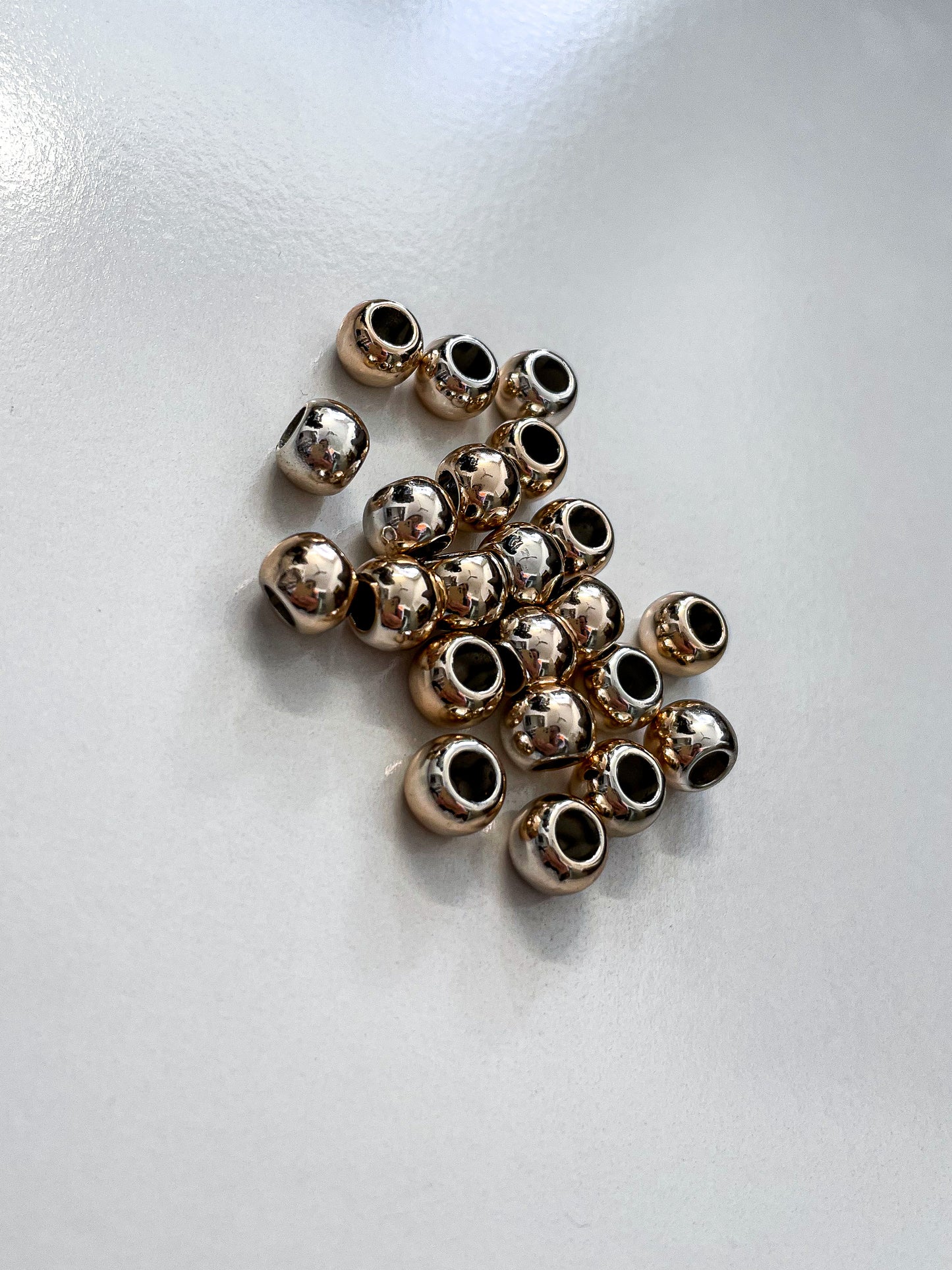 Beads (silver, black, rose gold, white, clear)