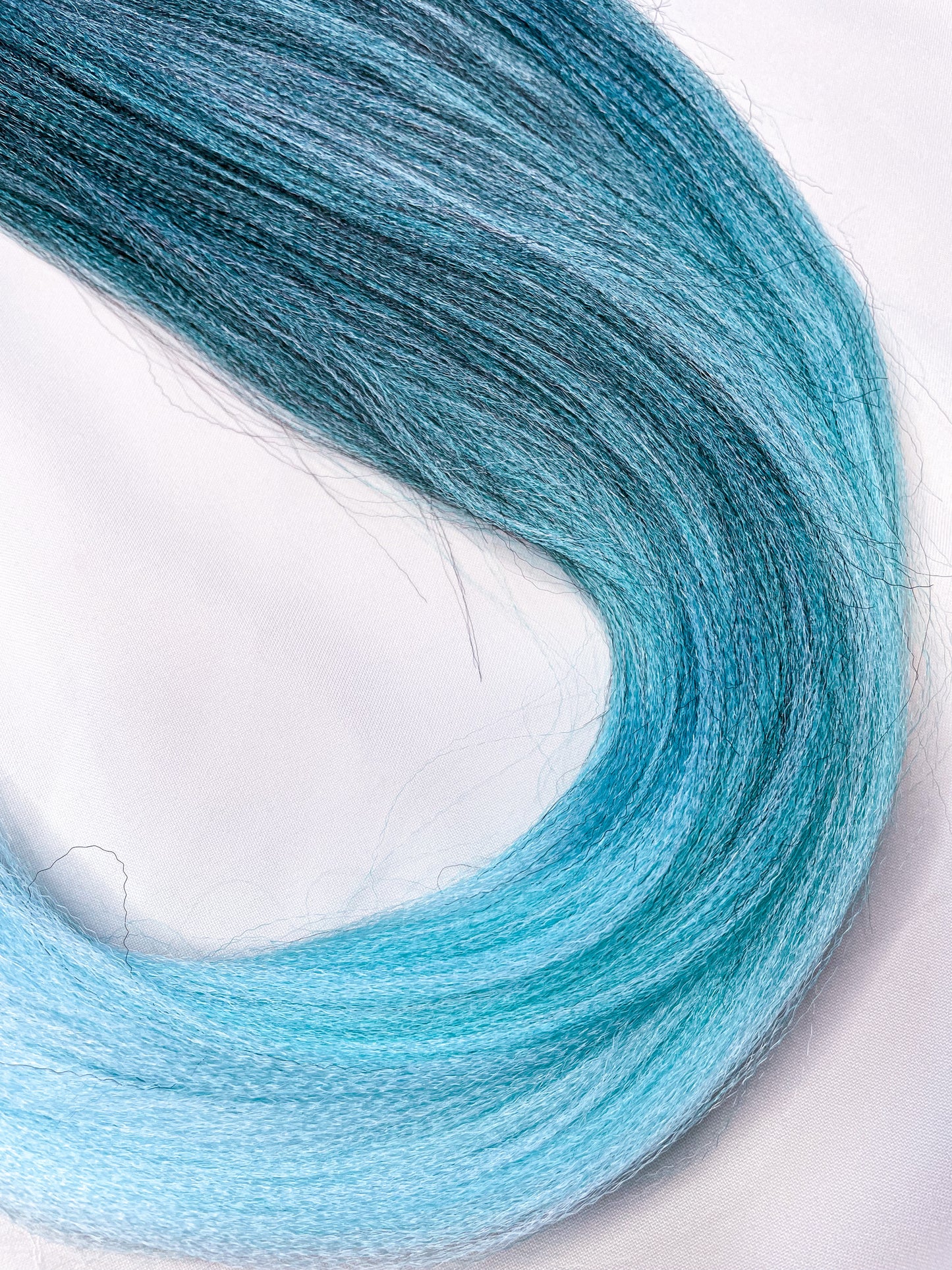 BLACK TEAL AQUA OMBRÉ Braiding hair extensions