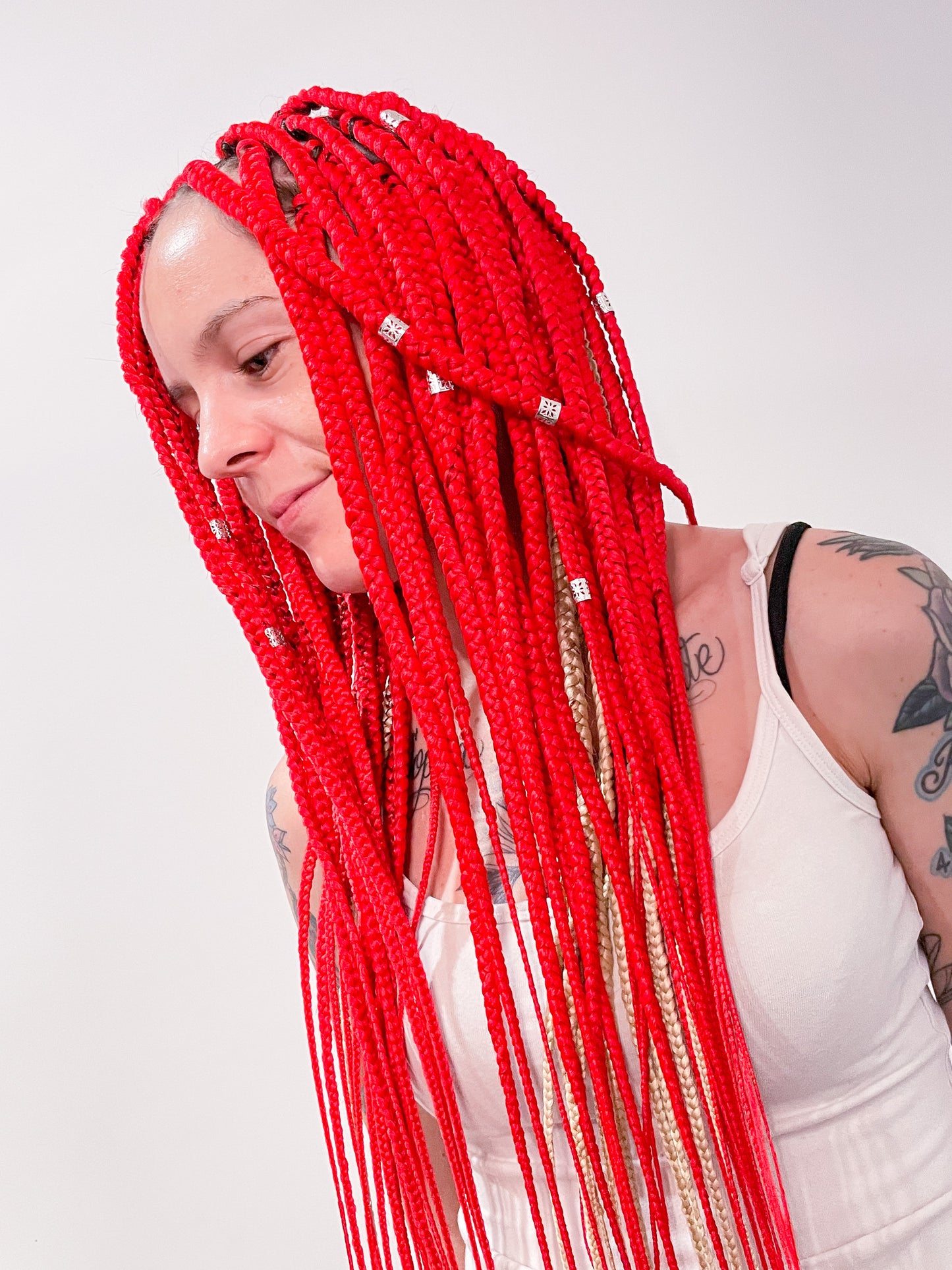 RED Braiding hair extensions