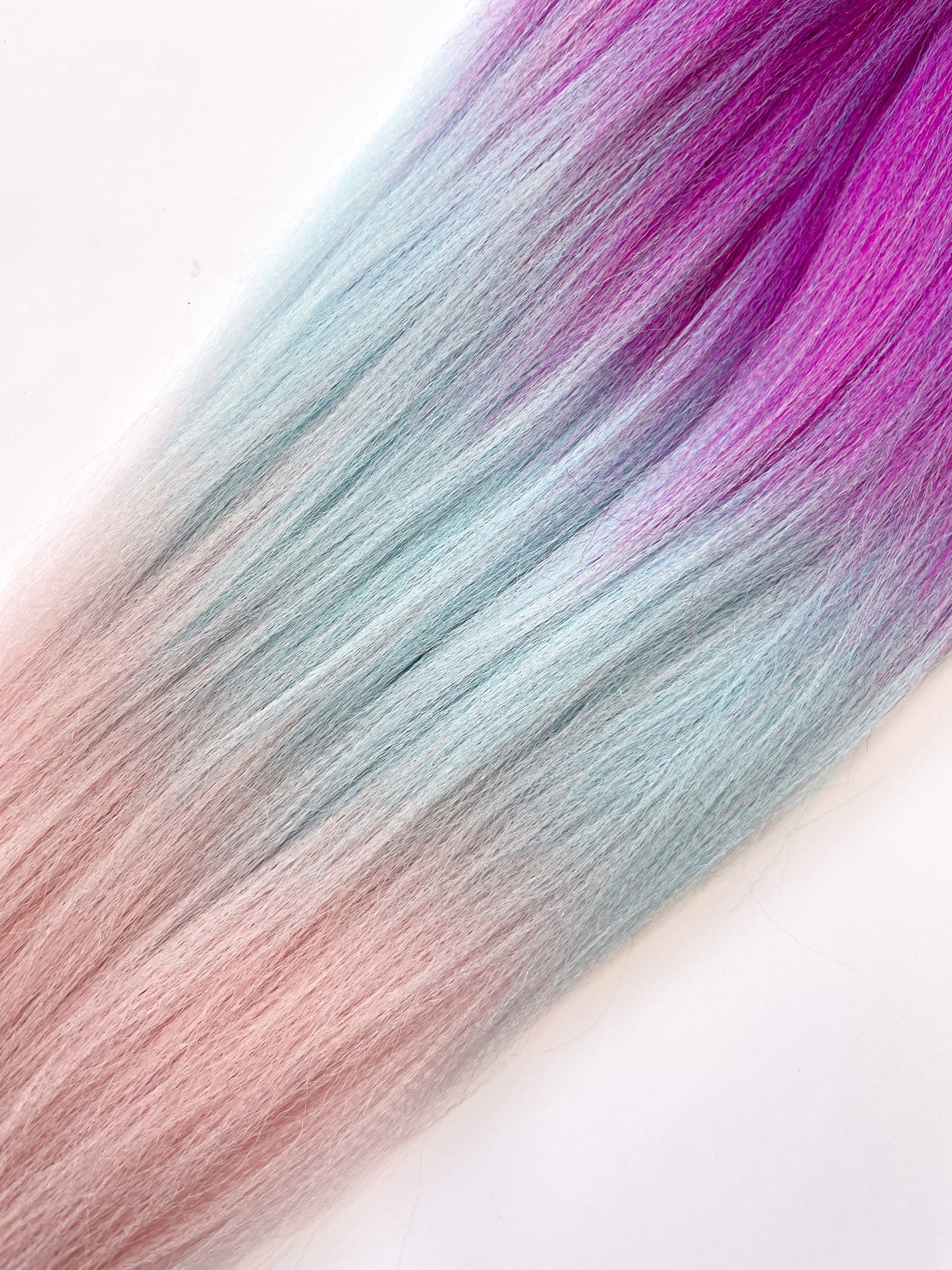 PINK AQUA ROSE OMBRÉ Braiding hair extensions