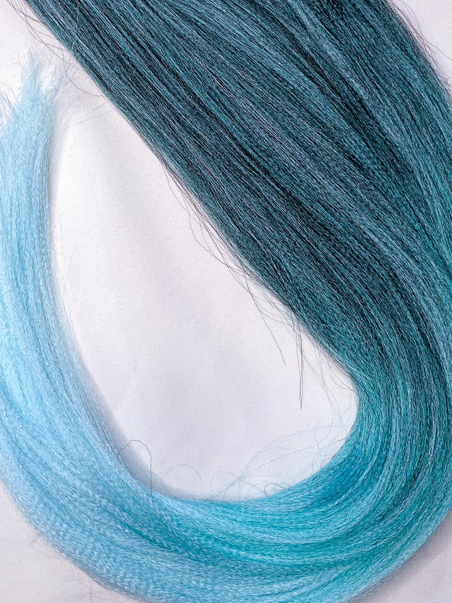 BLACK TEAL AQUA OMBRÉ Braiding hair extensions